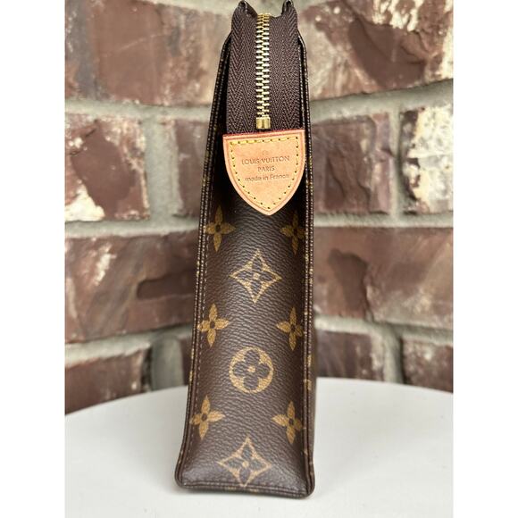 Louis Vuitton Toiletry Pouch NM Monogram Canvas 26.  39046 - Picture 2 of 15